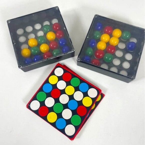 Discovery Toys Tricky Fingers Marble Race Challenge Puzzle Fast Thinking Games - Picture 1 of 2